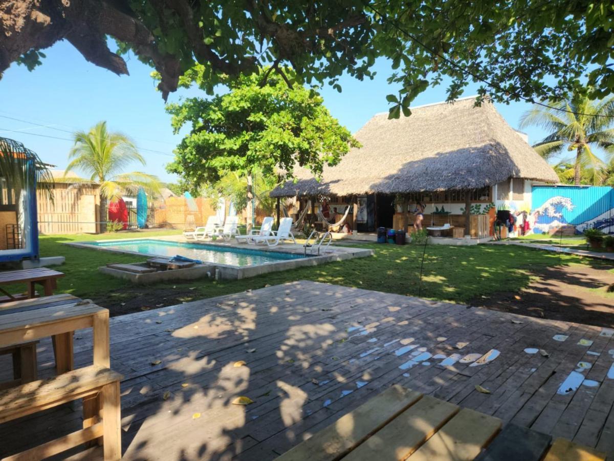 El Paredón Buena Vista Green Belly Surf Hostel מראה חיצוני תמונה