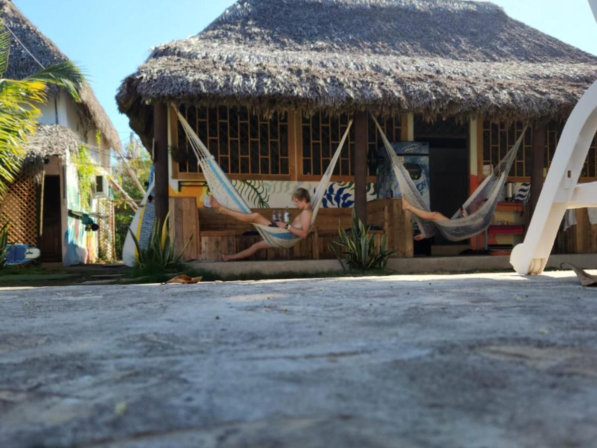 El Paredón Buena Vista Green Belly Surf Hostel מראה חיצוני תמונה